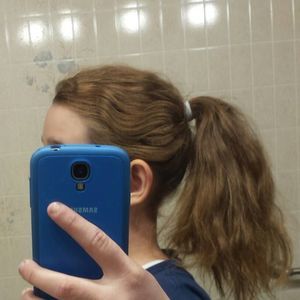 Meet your Posher, Caitlin